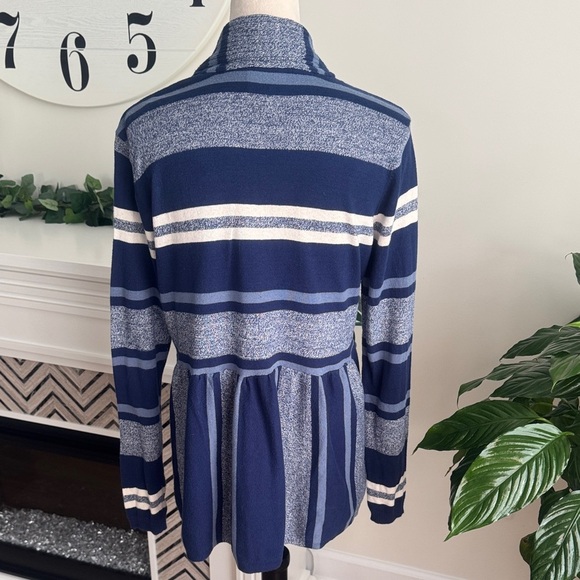St. John's Bay Navy and Gray Knit Cardigan - Picture 3 of 4